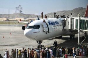 Kam Air image of Airport in afghanistan for extracting citizens from war zone